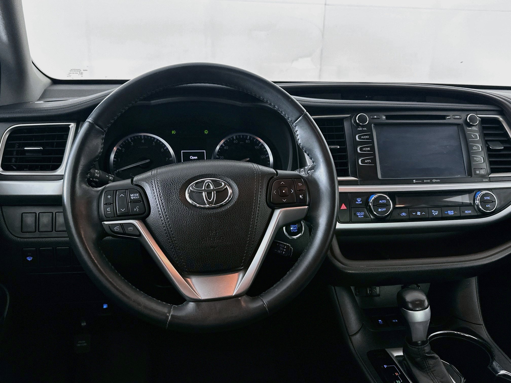Used 2016 Toyota Highlander XLE AWD/4WD image 17