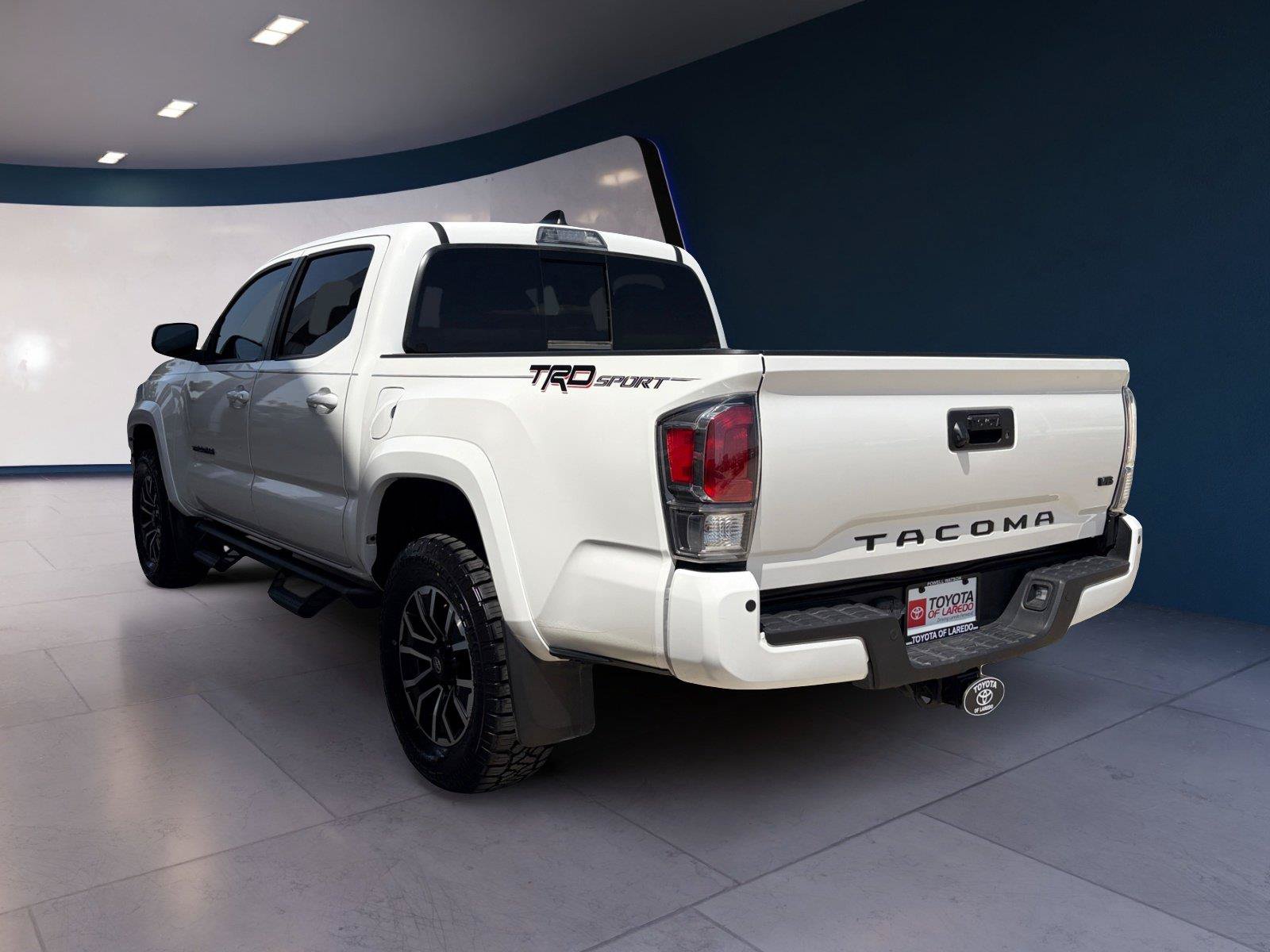 Used 2023 Toyota Tacoma TRD Sport w/ Technology Package RWD image 3