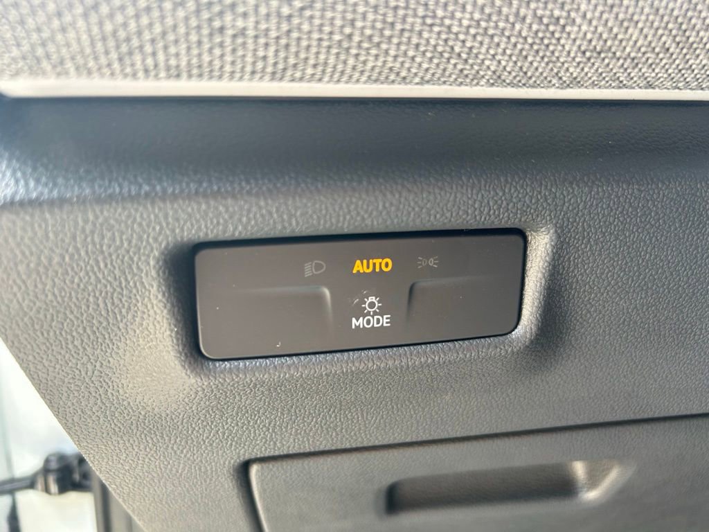 Used 2025 Volkswagen Tiguan S image 48