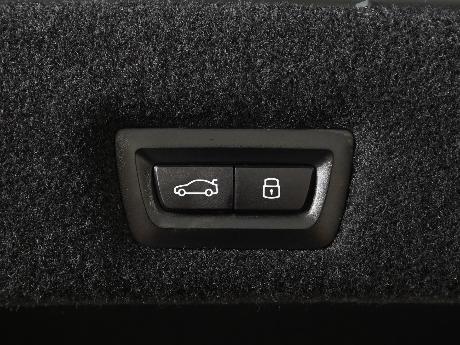 Used 2023 BMW i7 xDrive60 AWD/4WD image 13