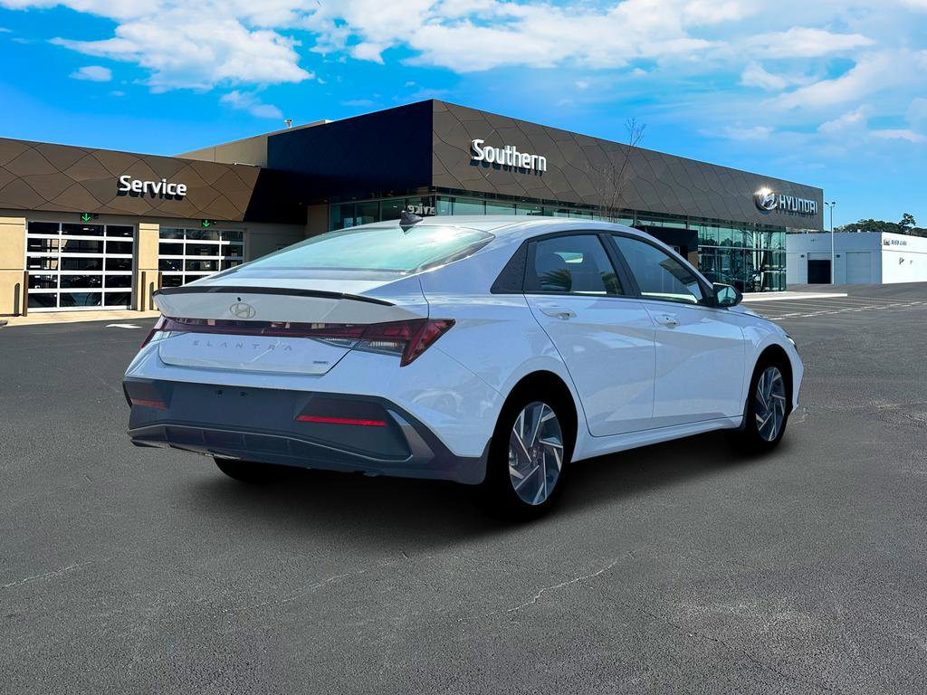 New 2025 Hyundai Elantra SEL image 8