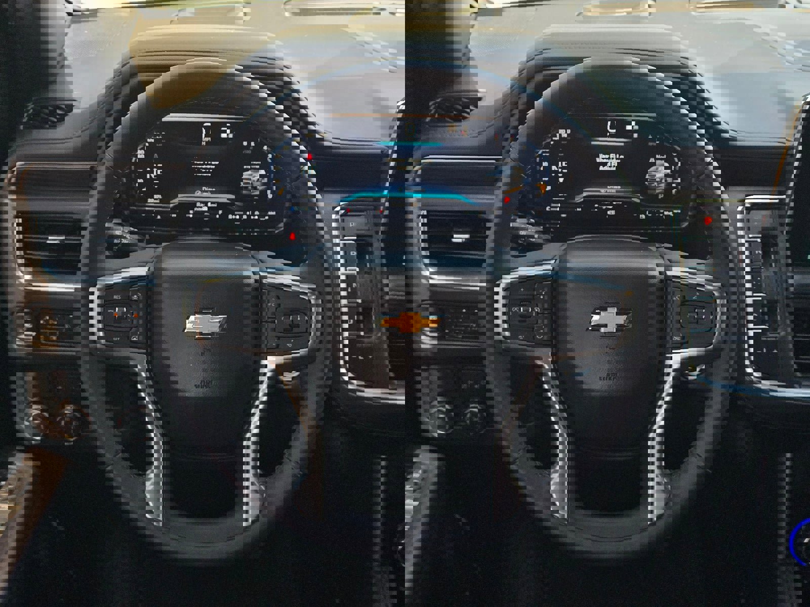 Used 2022 Chevrolet Tahoe LT w/ Luxury Package image 16