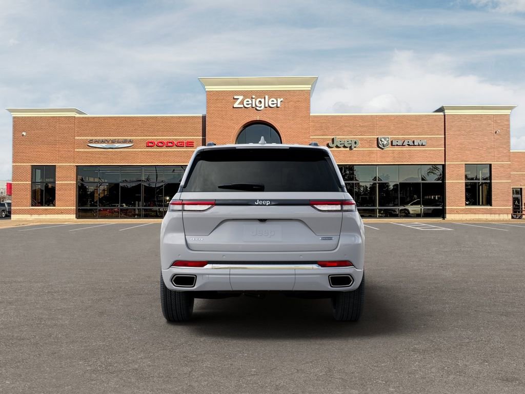 New 2025 Jeep Grand Cherokee Overland w/ Luxury Tech Group IV image 7
