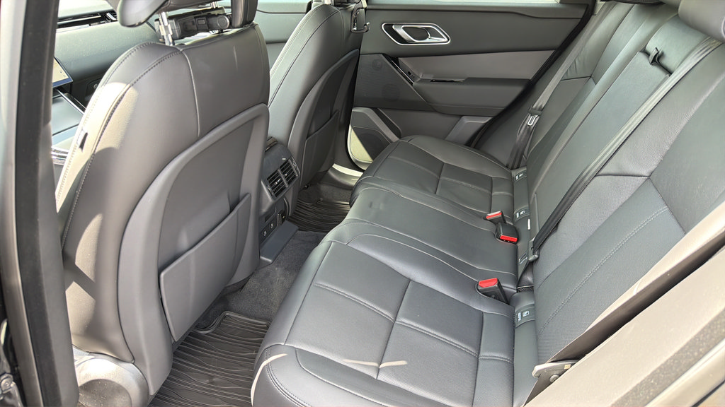 New 2026 Land Rover Range Rover Velar S AWD/4WD image 19