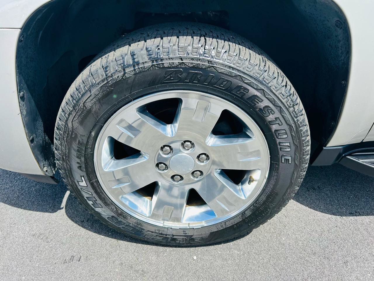 Used 2009 GMC Yukon XL SLT RWD image 12