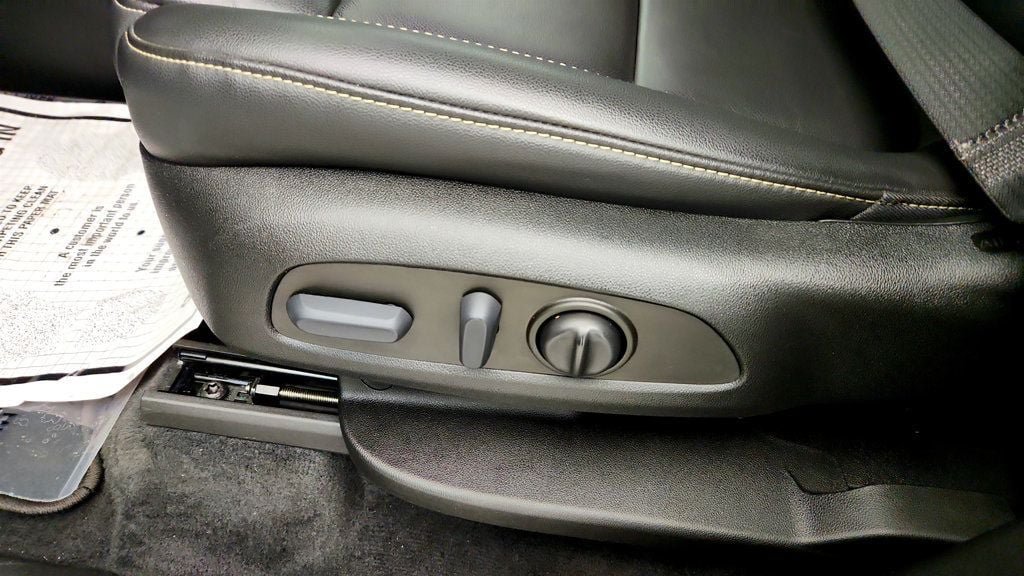 Used 2023 Chevrolet Traverse LT AWD/4WD image 10