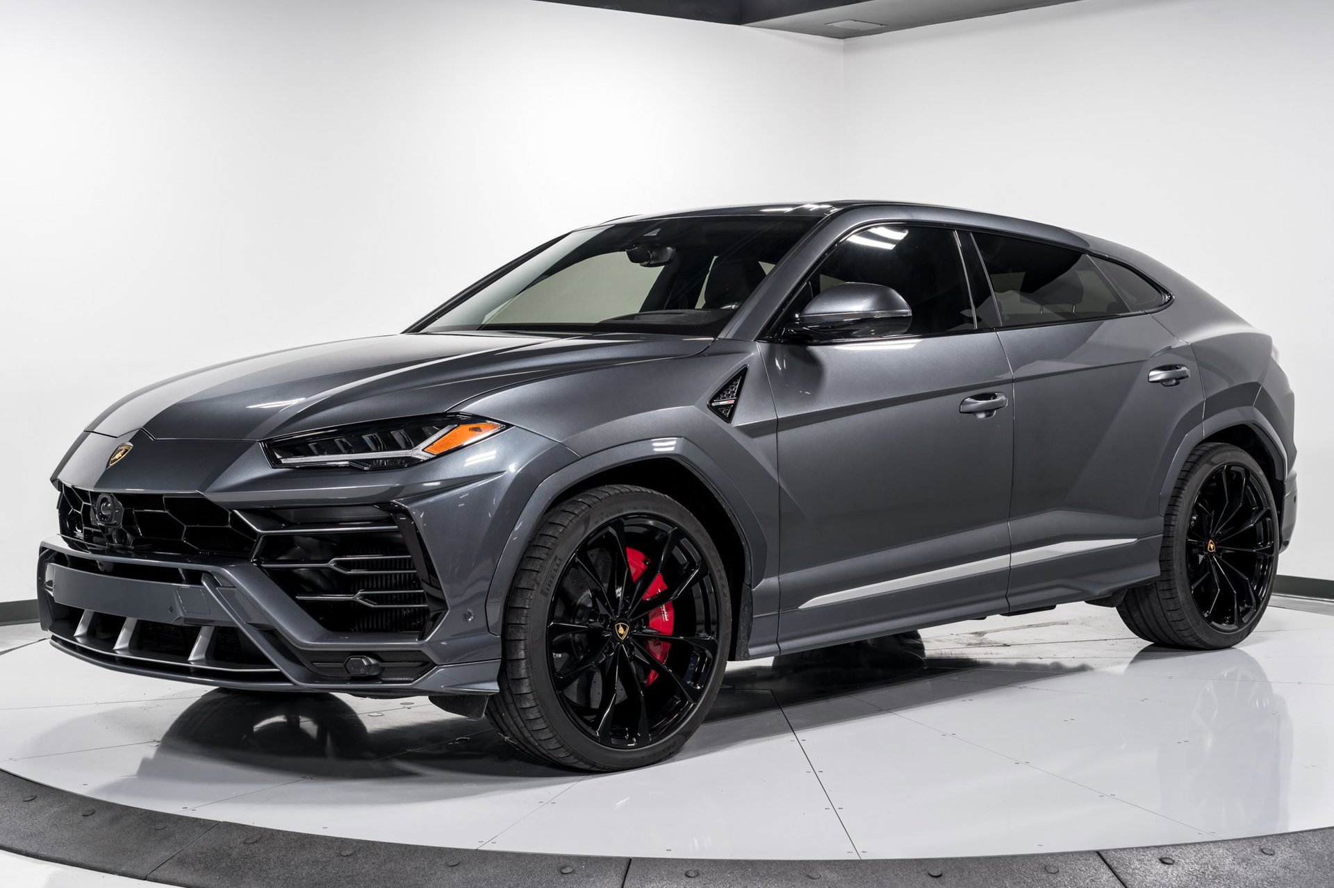 Used 2020 Lamborghini Urus image 7