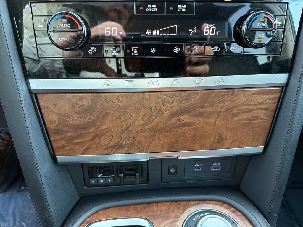 Used 2024 Nissan Armada SL w/ Captain's Chairs Package image 29