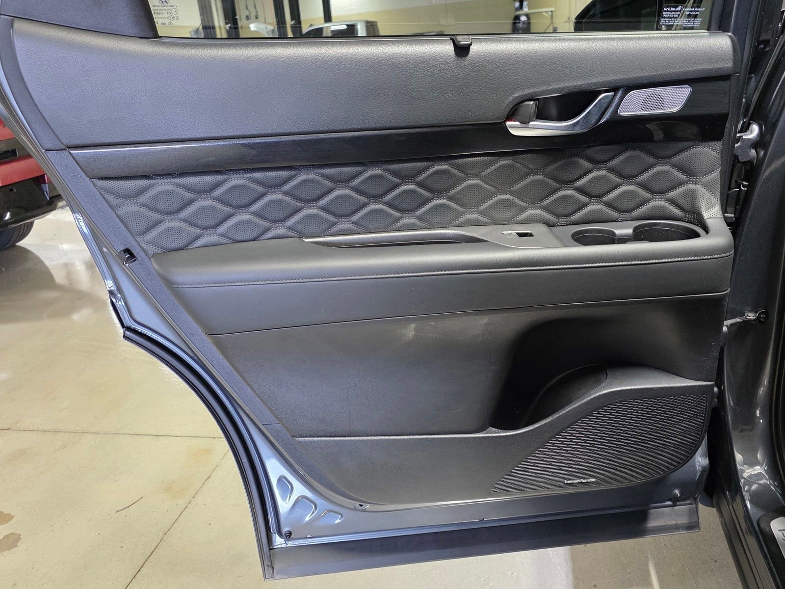 Used 2022 Hyundai Palisade Calligraphy w/ Cargo Package image 13