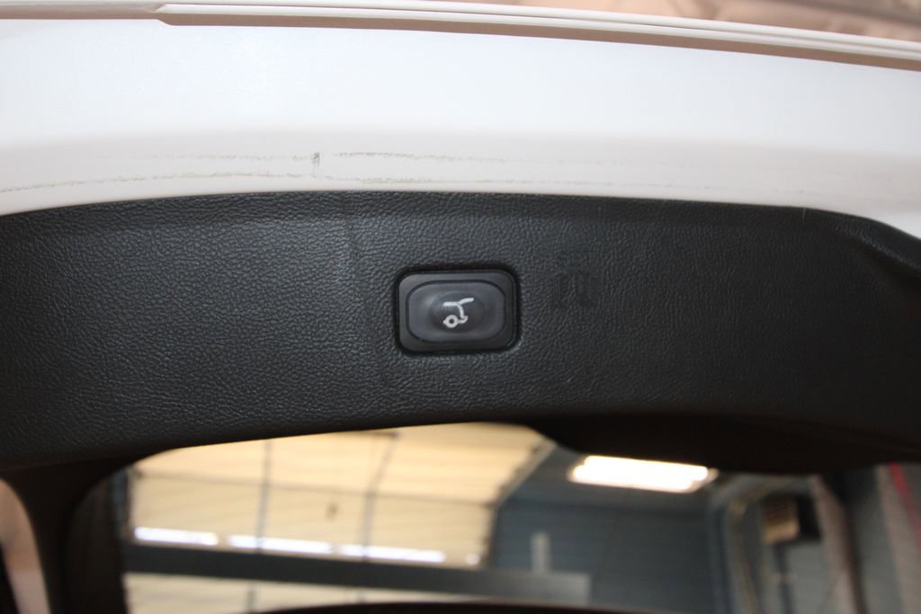Used 2022 Ford Edge Titanium w/ Equipment Group 301A AWD/4WD image 36