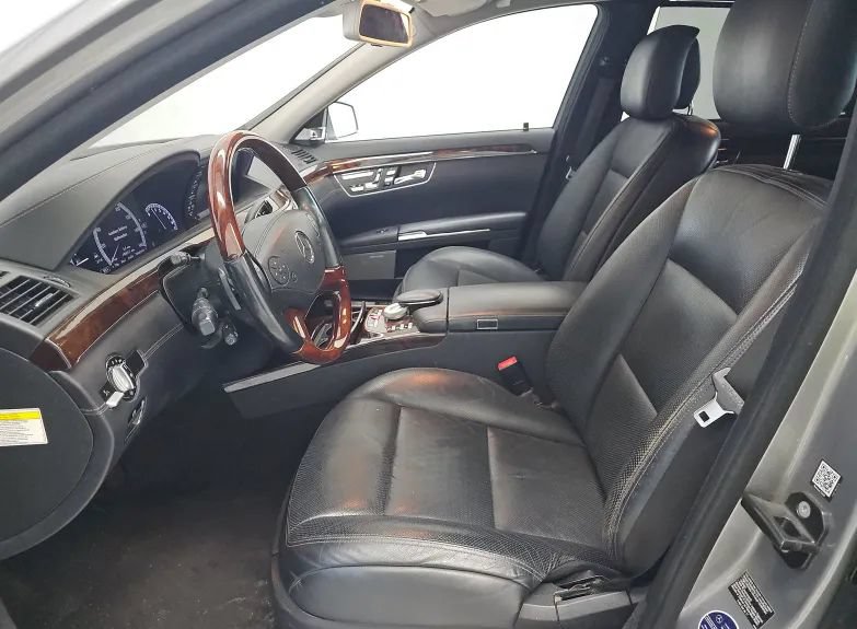 Used 2012 Mercedes-Benz S 550 4MATIC image 3