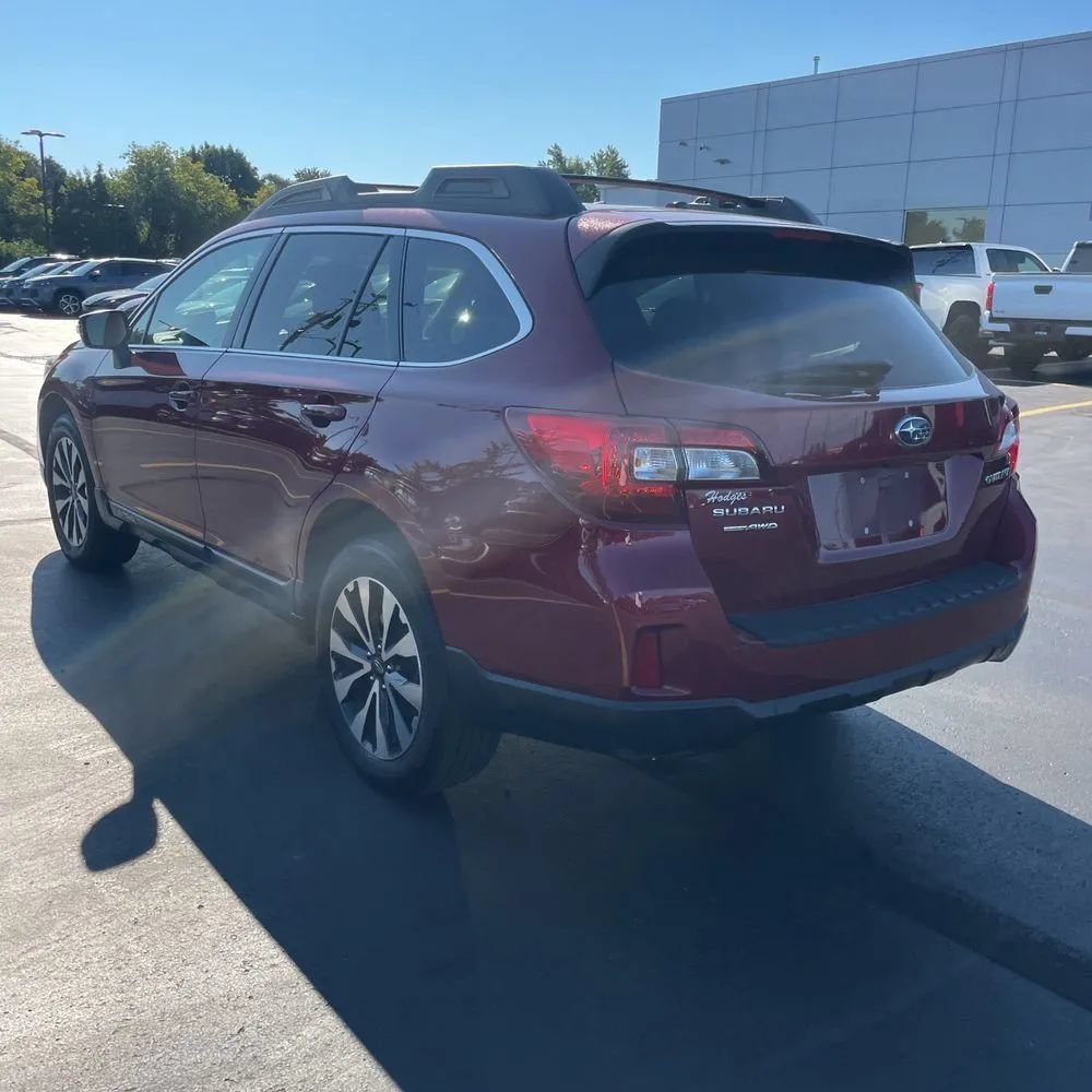 Used 2015 Subaru Outback 2.5i Limited AWD/4WD image 5