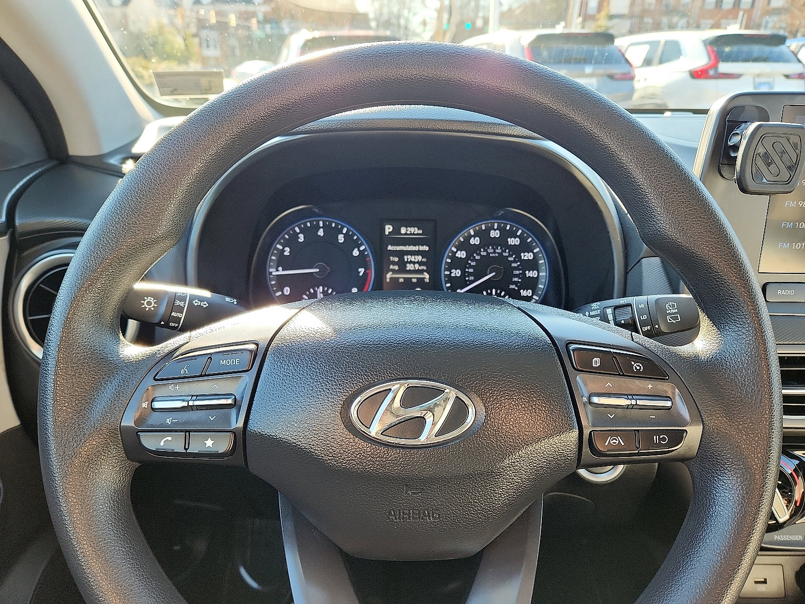 Used 2023 Hyundai Kona SEL image 18