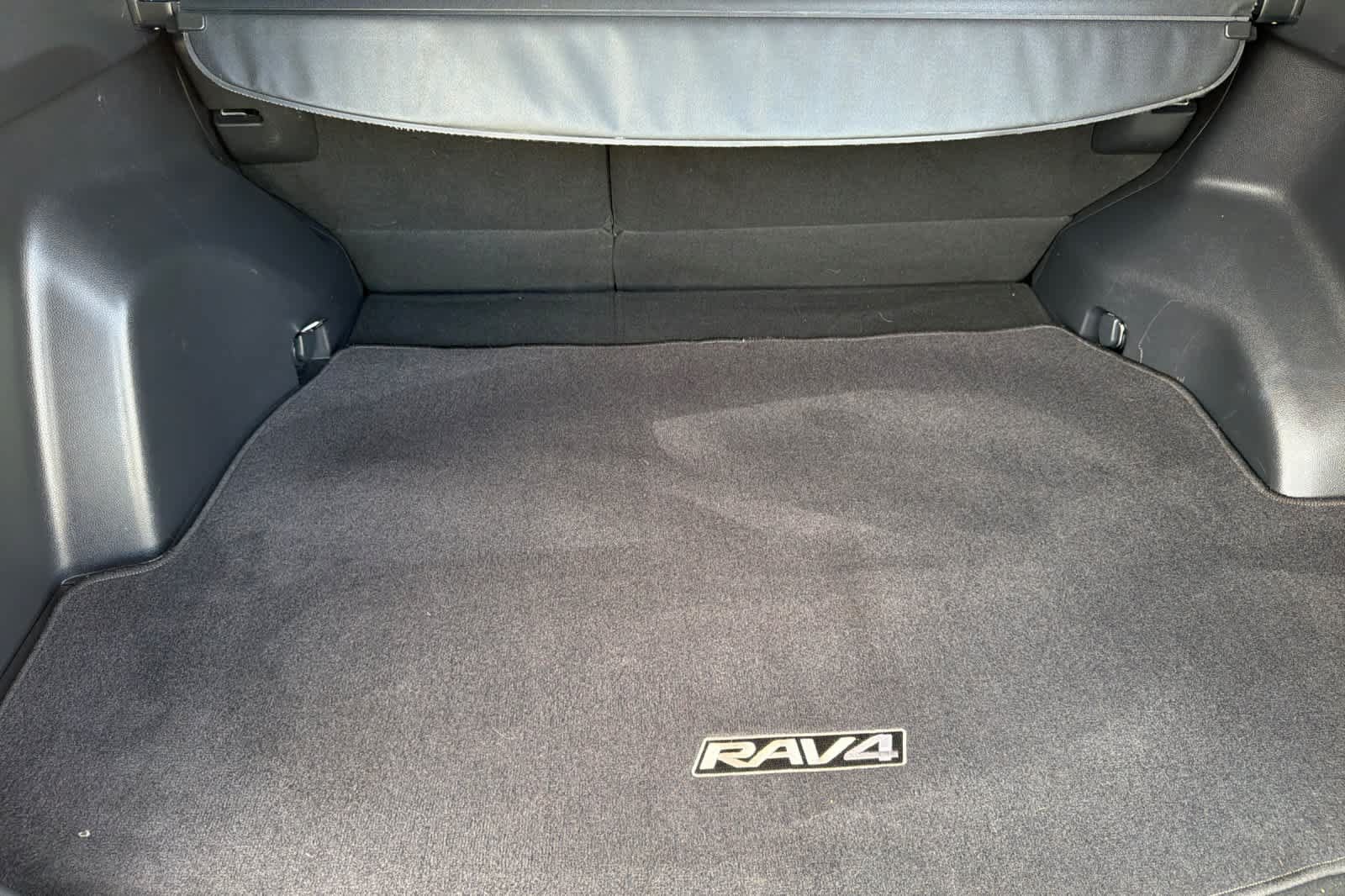 Certified 2023 Toyota RAV4 XLE AWD/4WD image 16