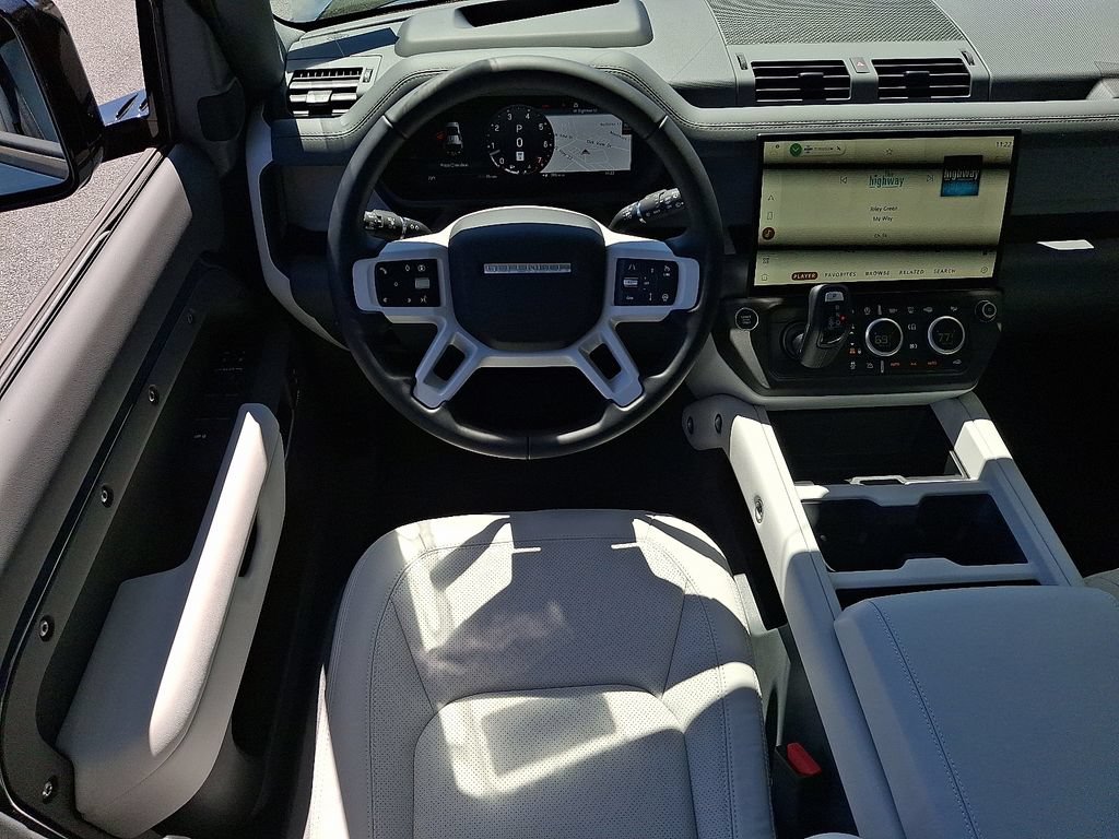 New 2026 Land Rover Defender 110 X-Dynamic SE AWD/4WD image 7