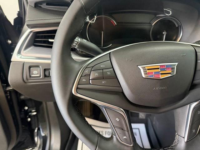 Used 2025 Cadillac XT5 Luxury w/ LPO, Floor Liner Package FWD image 21