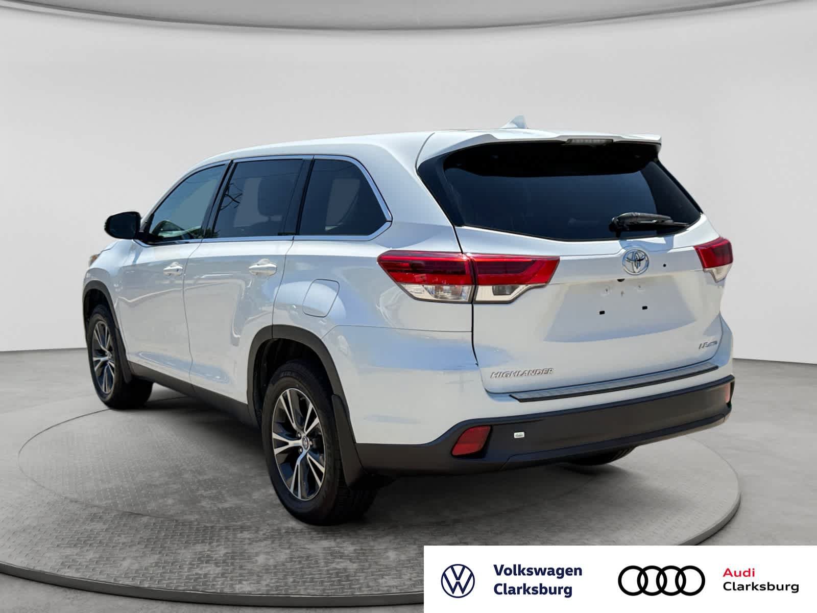 Used 2019 Toyota Highlander Plus AWD/4WD image 7
