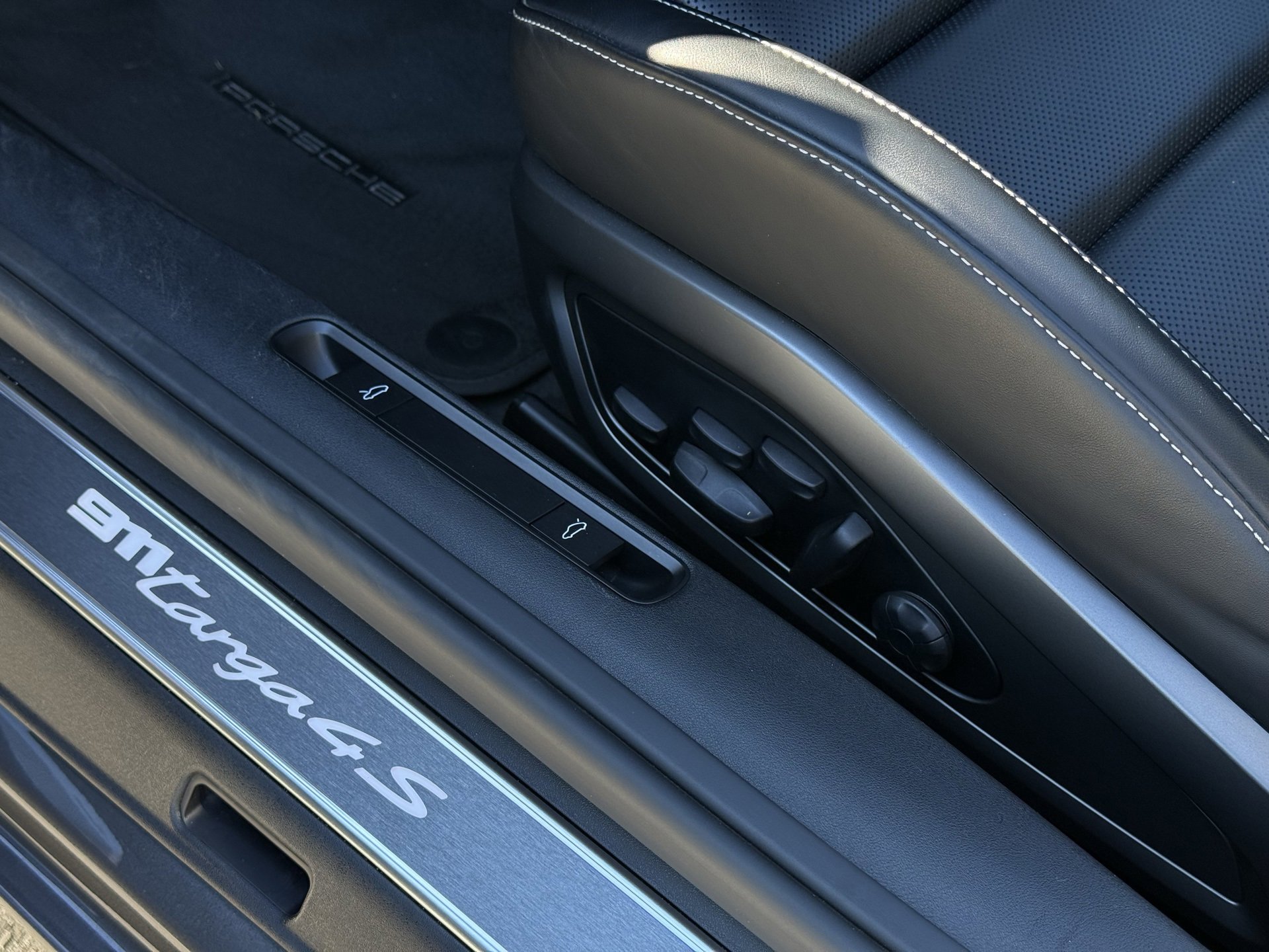 Certified 2022 Porsche 911 Targa 4S image 29