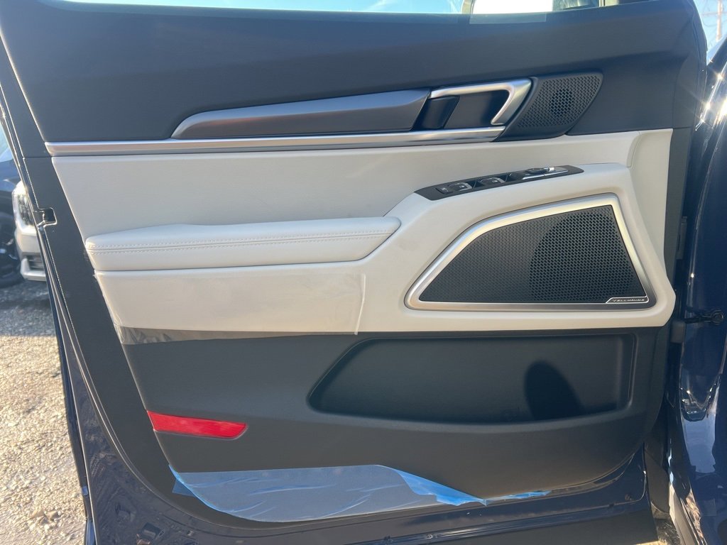 New 2025 Kia Telluride S image 8