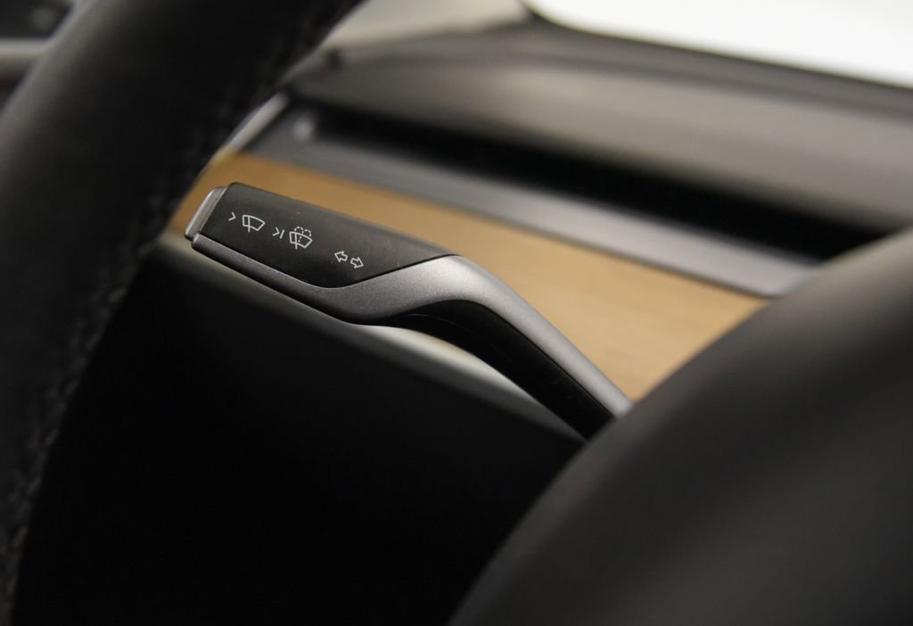 Used 2023 Tesla Model Y Long Range image 21