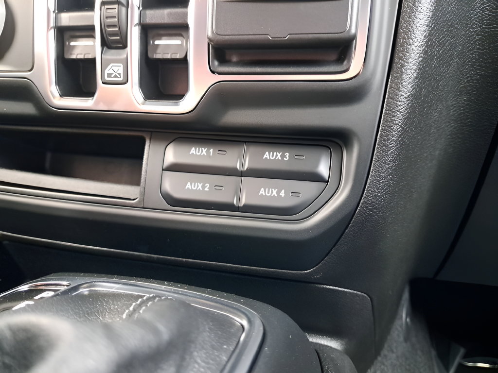 New 2025 Jeep Gladiator Sport AWD/4WD image 27