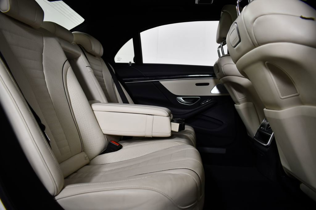 Used 2018 Mercedes-Benz S 560 Sedan image 18