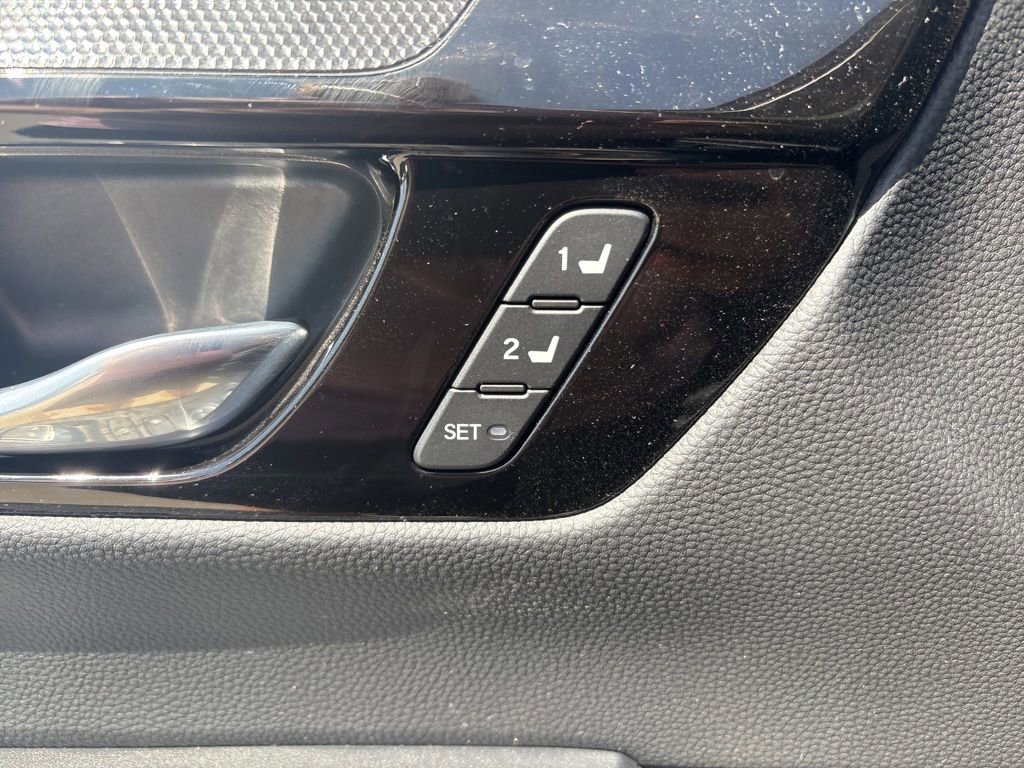 Used 2026 Honda CR-V Sport Touring image 9