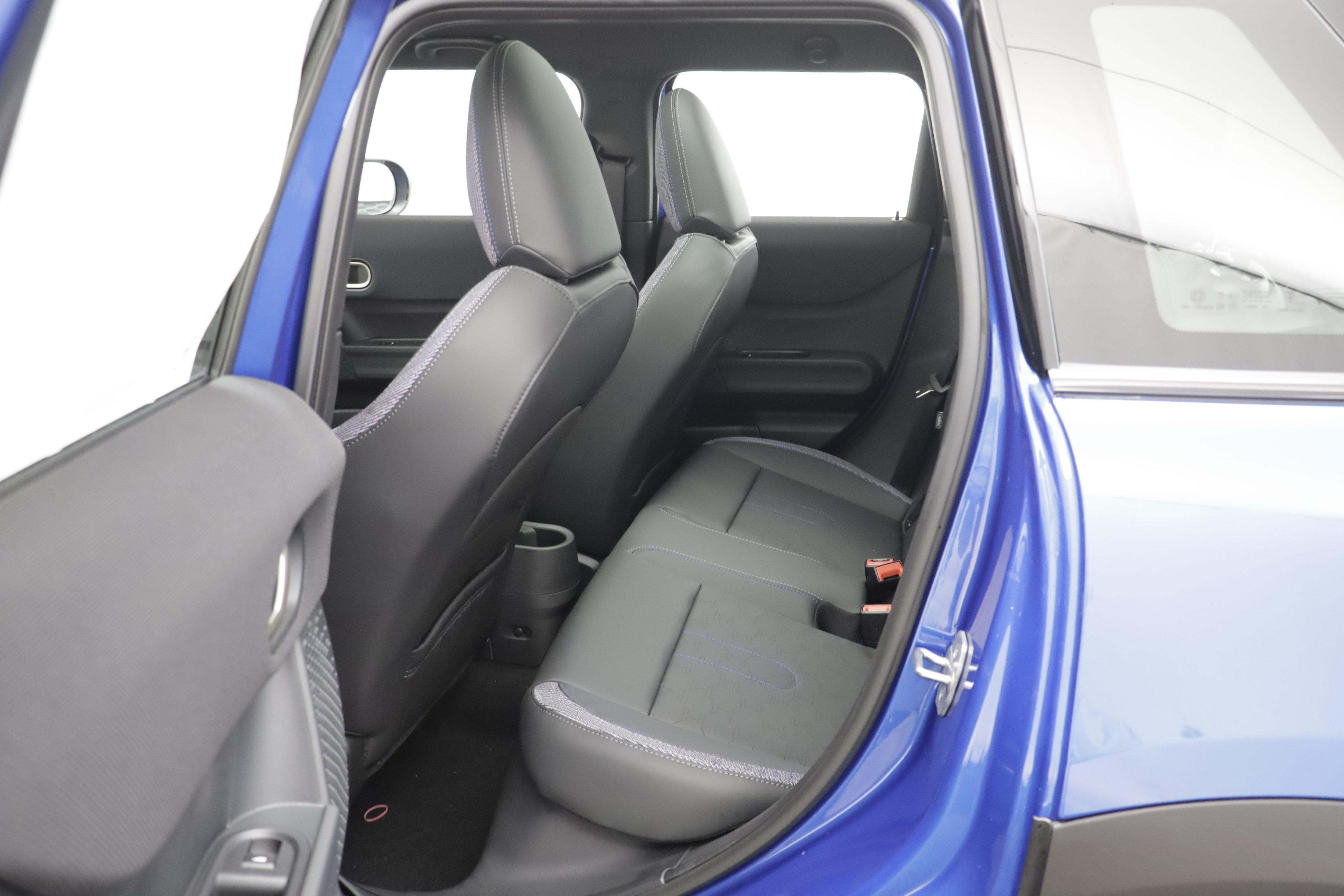 New 2027 MINI Cooper 4-Door Hardtop FWD image 14