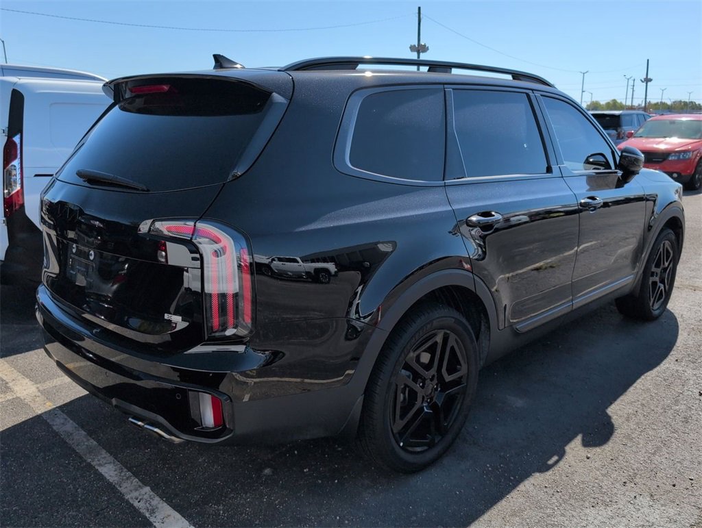 Used 2025 Kia Telluride SX X-Line image 3