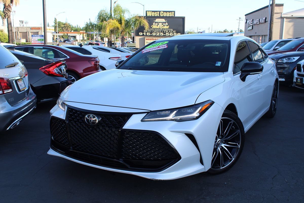 Used 2019 Toyota Avalon Touring w/ Advanced Safety Package FWD image 42