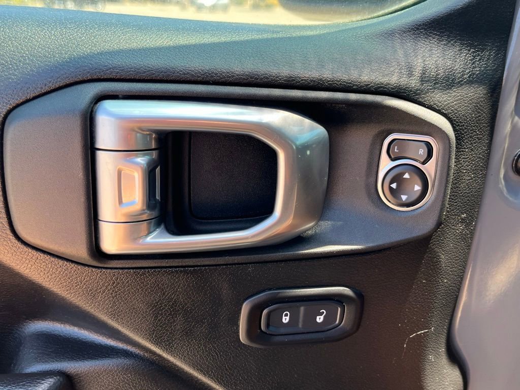 Used 2023 Jeep Gladiator Sport image 27
