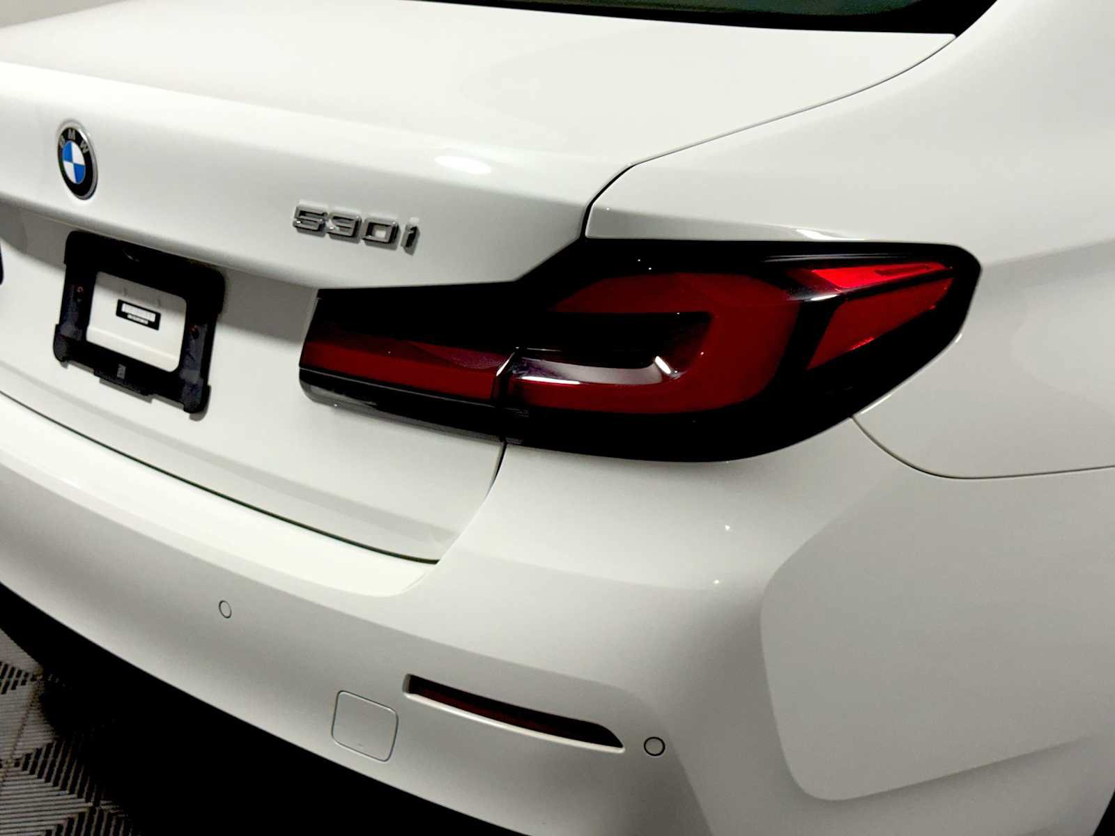 Used 2023 BMW 530i xDrive w/ Premium Package AWD/4WD image 28