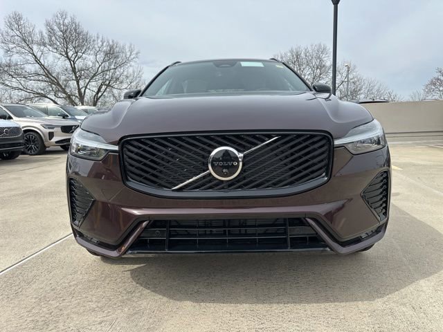 New 2026 Volvo XC60 B5 Plus w/ Climate Package image 2