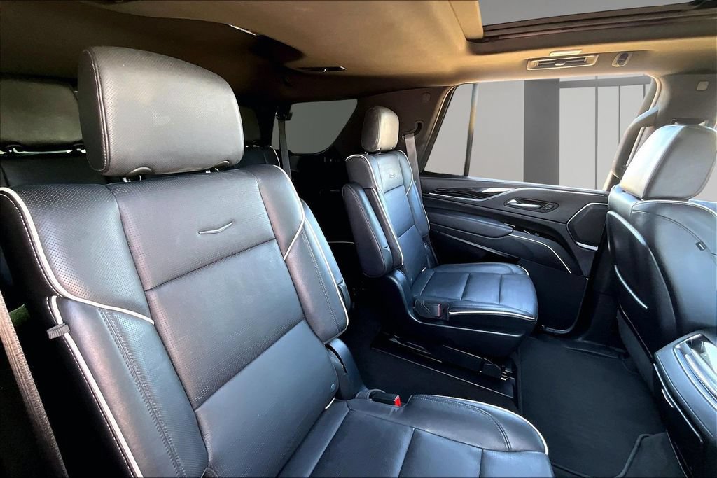 Used 2022 Cadillac Escalade Sport w/ Touring Package AWD/4WD image 29