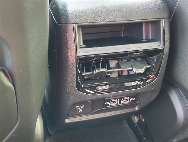 New 2025 Jeep Grand Cherokee Altitude image 31