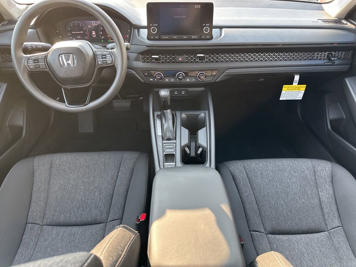 Used 2025 Honda Accord SE image 18