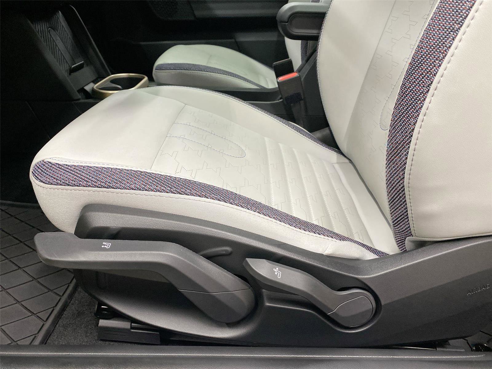 Certified 2025 MINI Cooper S image 18