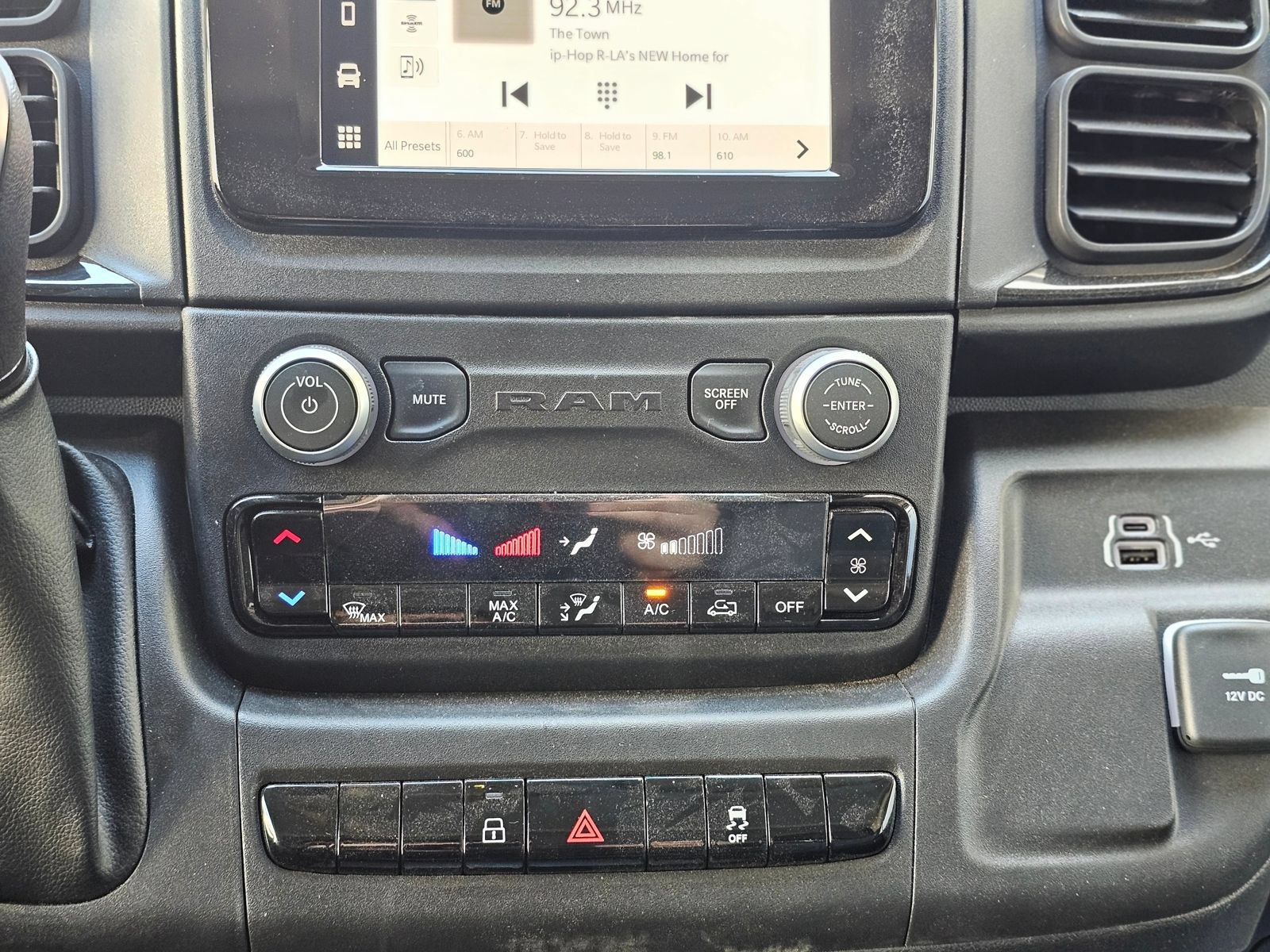 New 2026 RAM ProMaster 2500 FWD image 14