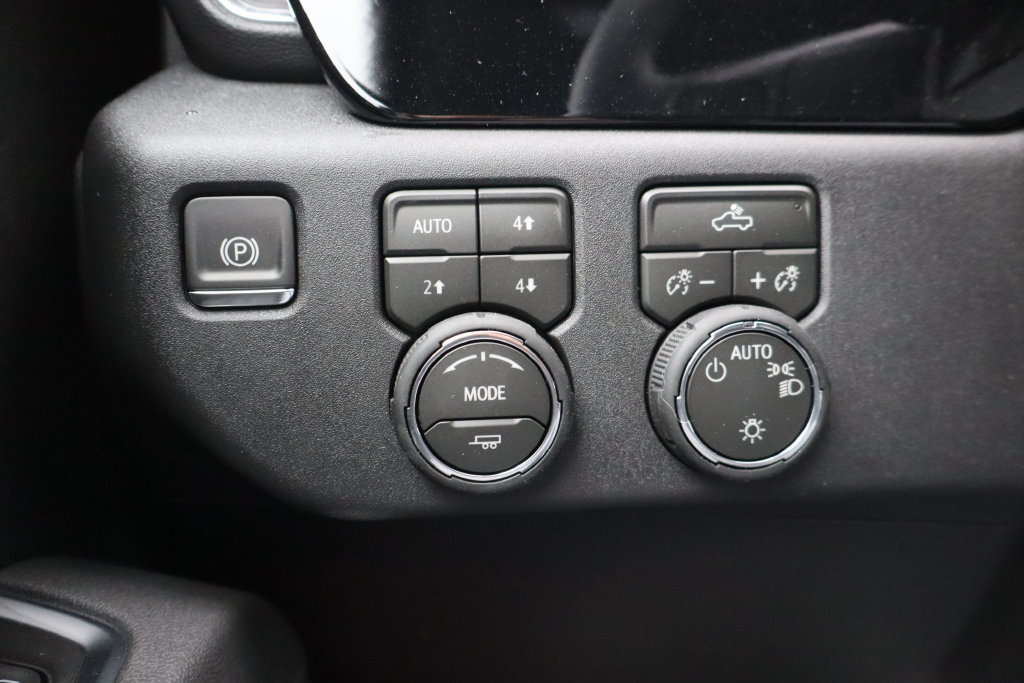 New 2026 Chevrolet Silverado 1500 LT w/ Z71 Off-Road Package AWD/4WD image 14