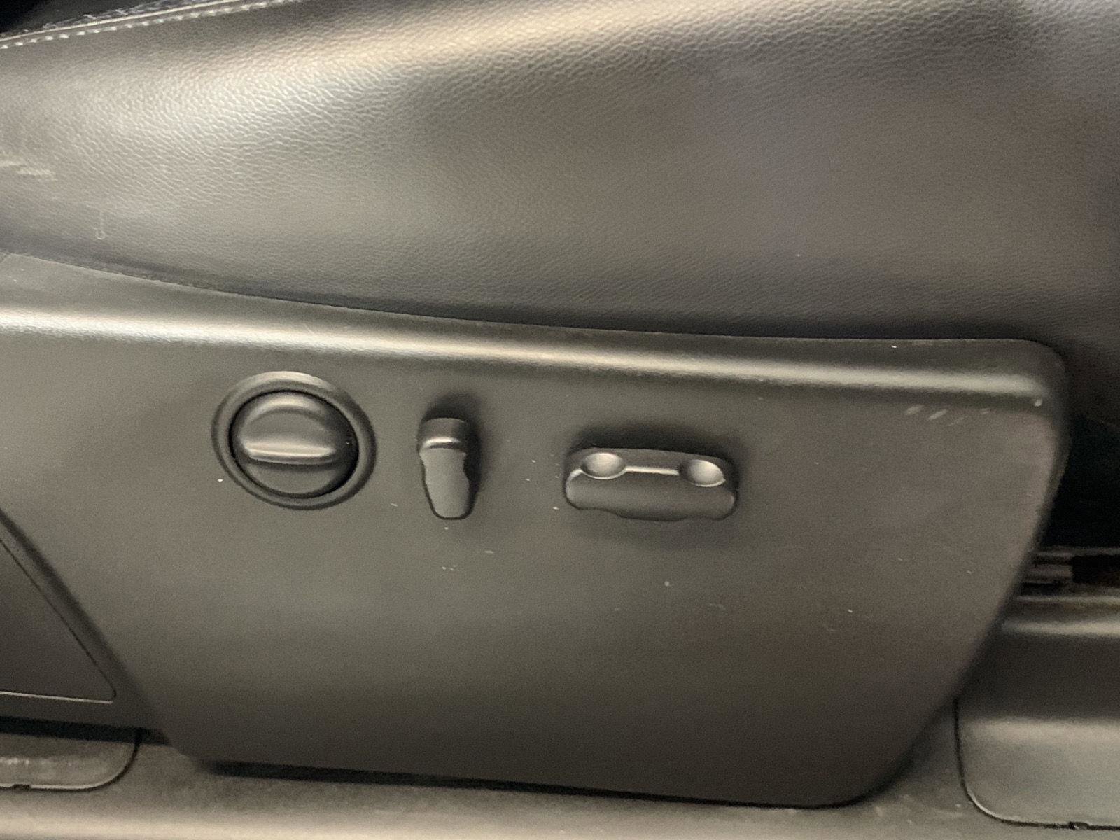 Used 2011 Chevrolet Silverado 2500 LTZ w/ LTZ Plus Package image 35