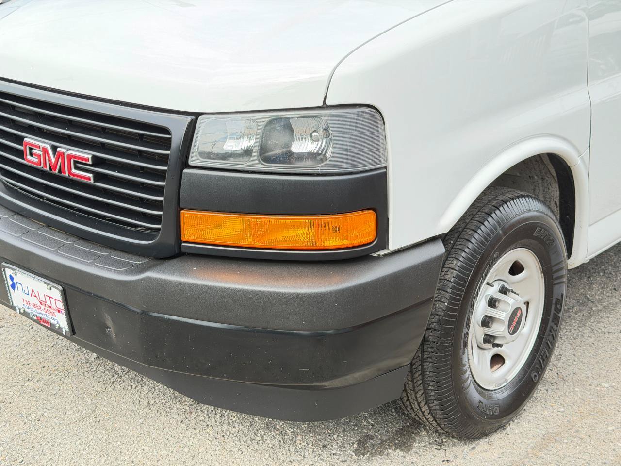 Used 2019 GMC Savana 3500 RWD image 9