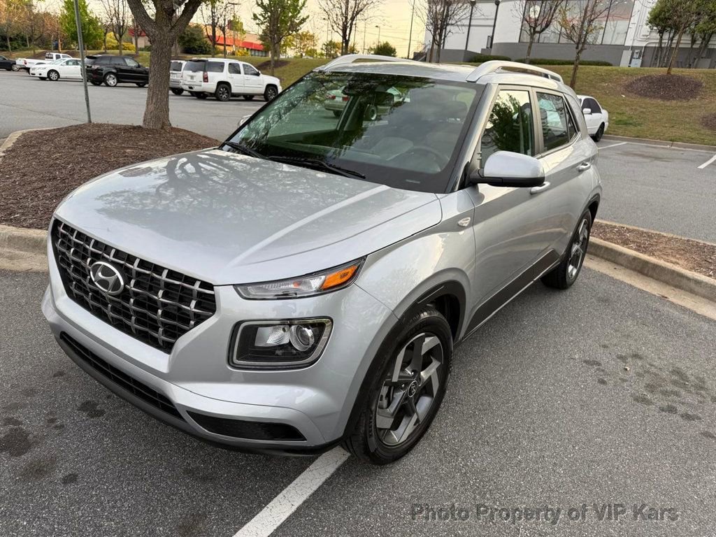 Used 2021 Hyundai Venue SEL image 22