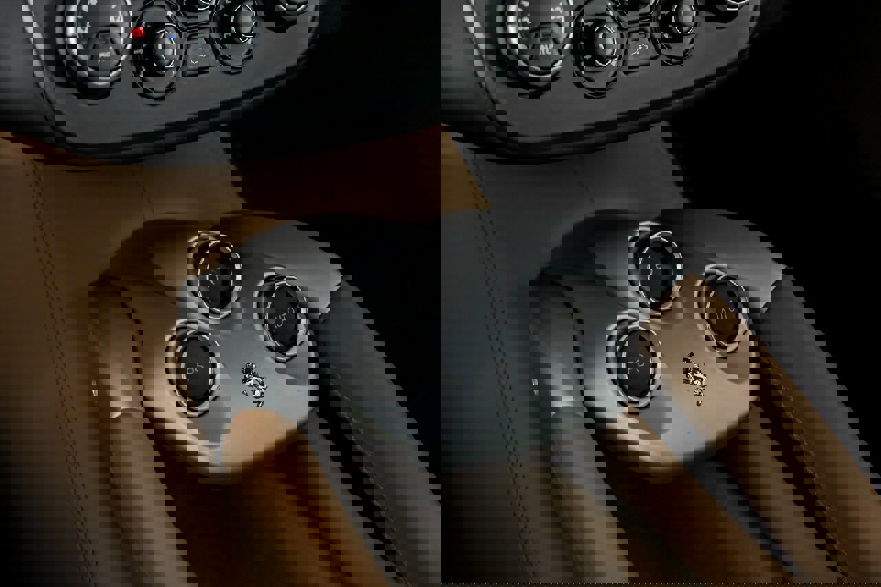 Used 2012 Ferrari FF image 34