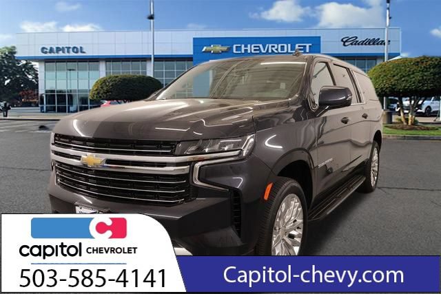 Used 2024 Chevrolet Suburban LT w/ Luxury Package AWD/4WD image 7
