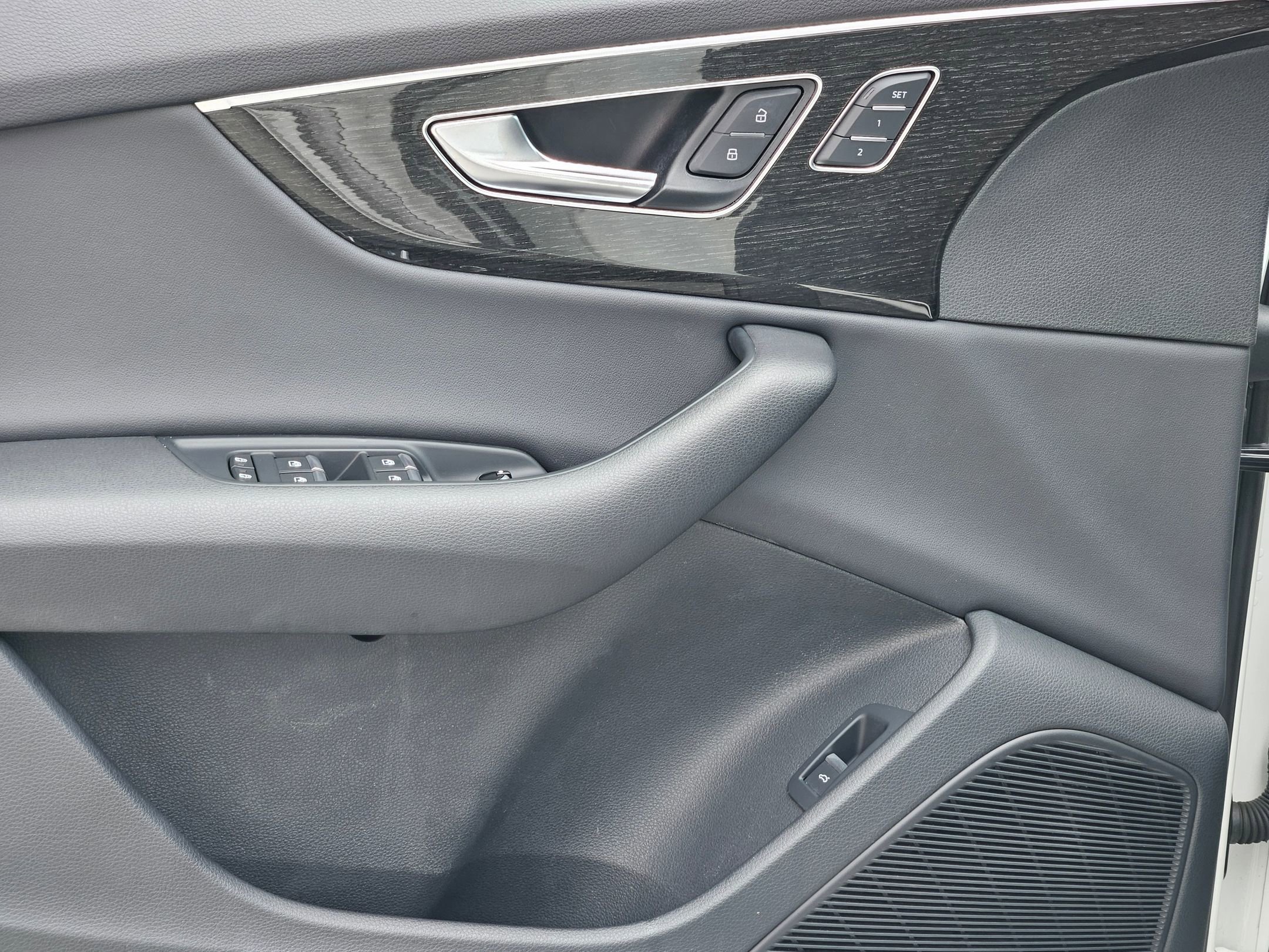 Used 2022 Audi Q7 Premium Plus image 19