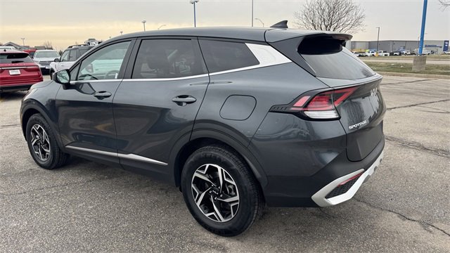 Used 2023 Kia Sportage LX image 6