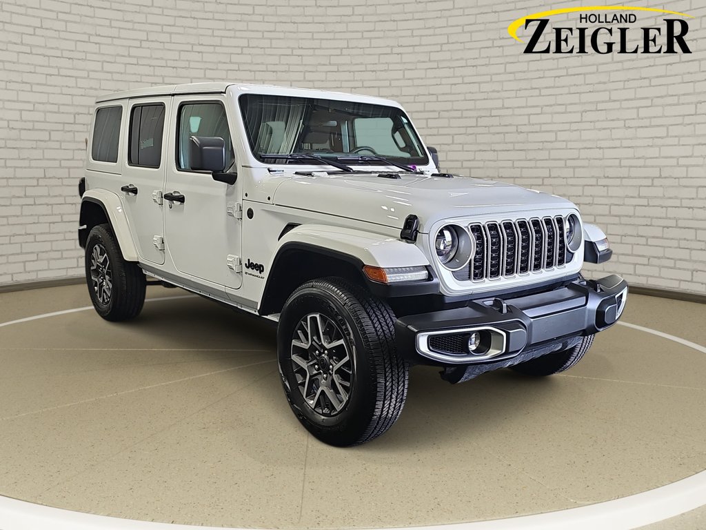Used 2025 Jeep Wrangler Unlimited Sahara AWD/4WD image 3