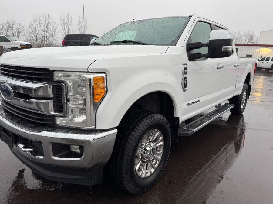 Used 2017 Ford F250 XLT w/ XLT Premium Package image 9