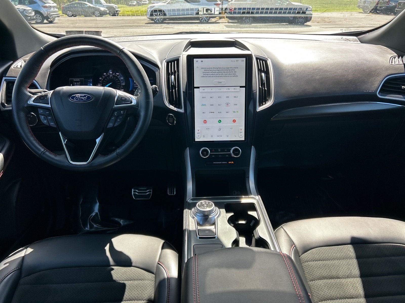 Used 2022 Ford Edge ST-Line w/ Class II Trailer Tow Package AWD/4WD image 3
