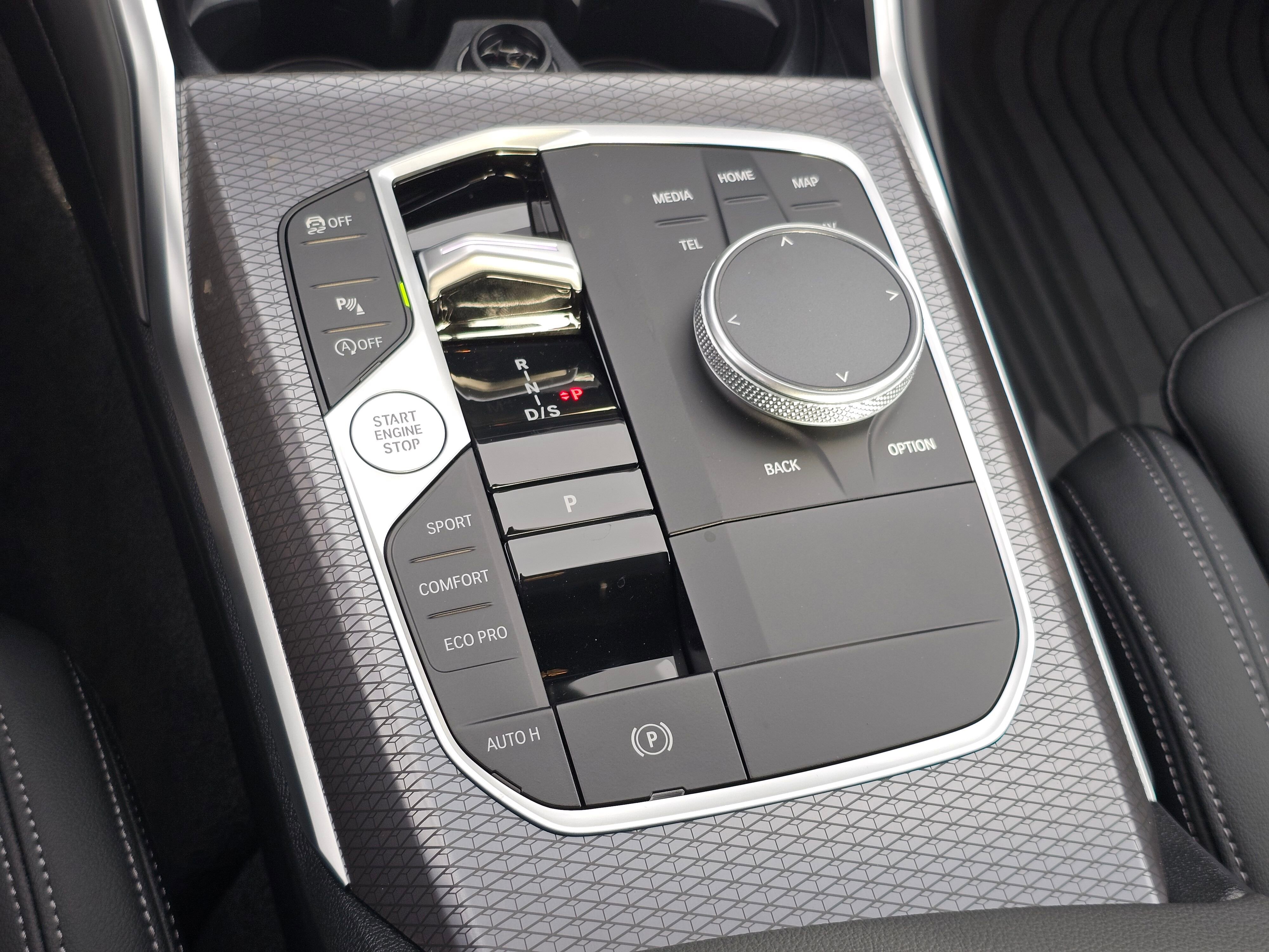 New 2026 BMW 330i xDrive Sedan w/ Premium Package image 23